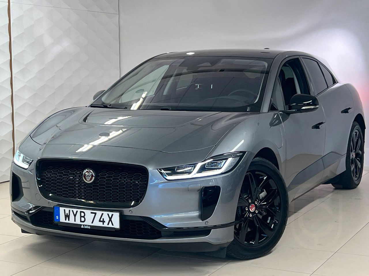 Jaguar I-Pace EV400