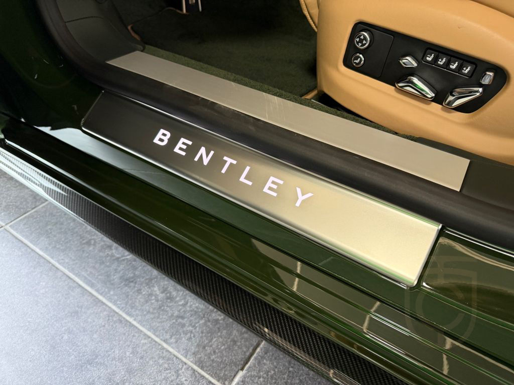 Bentley Flying Spur S V8- Carbon- B&O- Pano