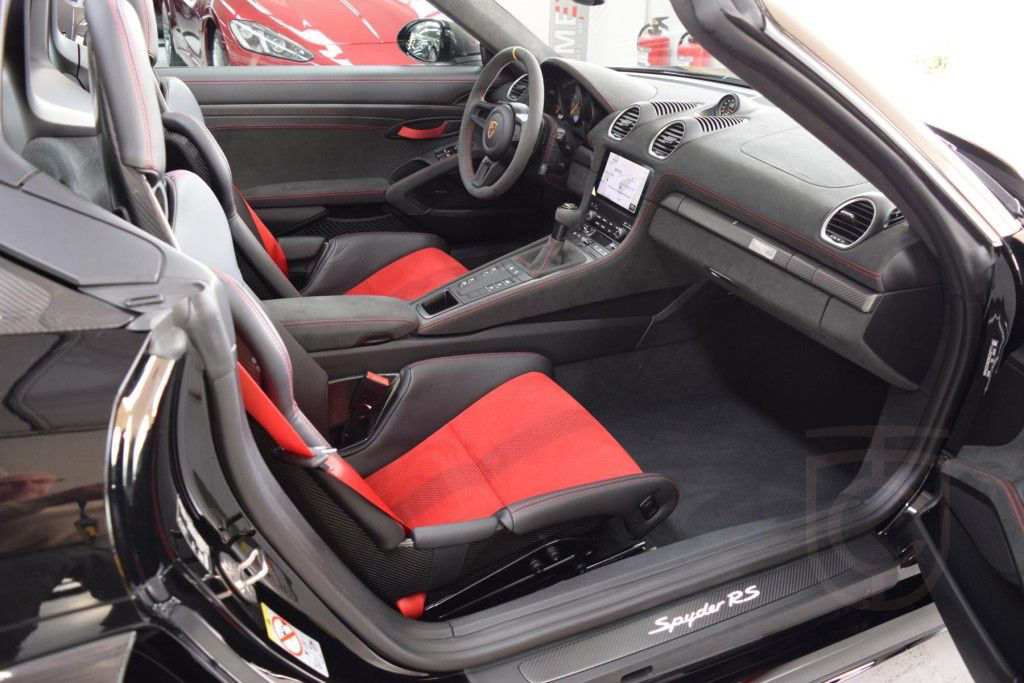 Porsche Boxster 718 Spyder RS Weissach