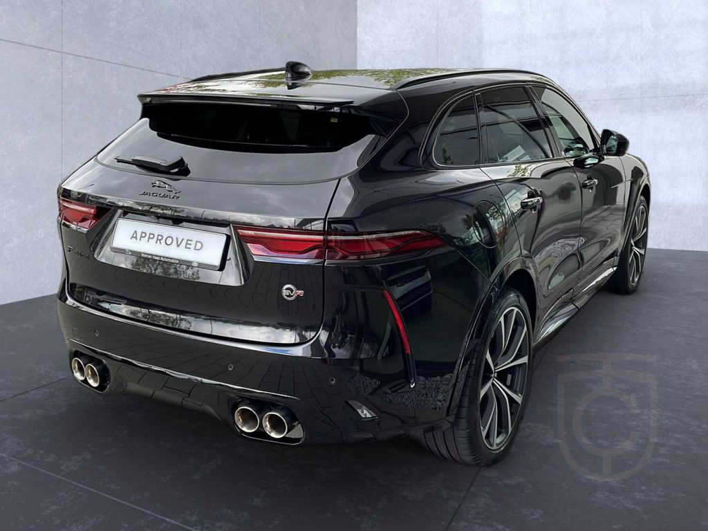 Jaguar F-Pace P550 AWD SVR