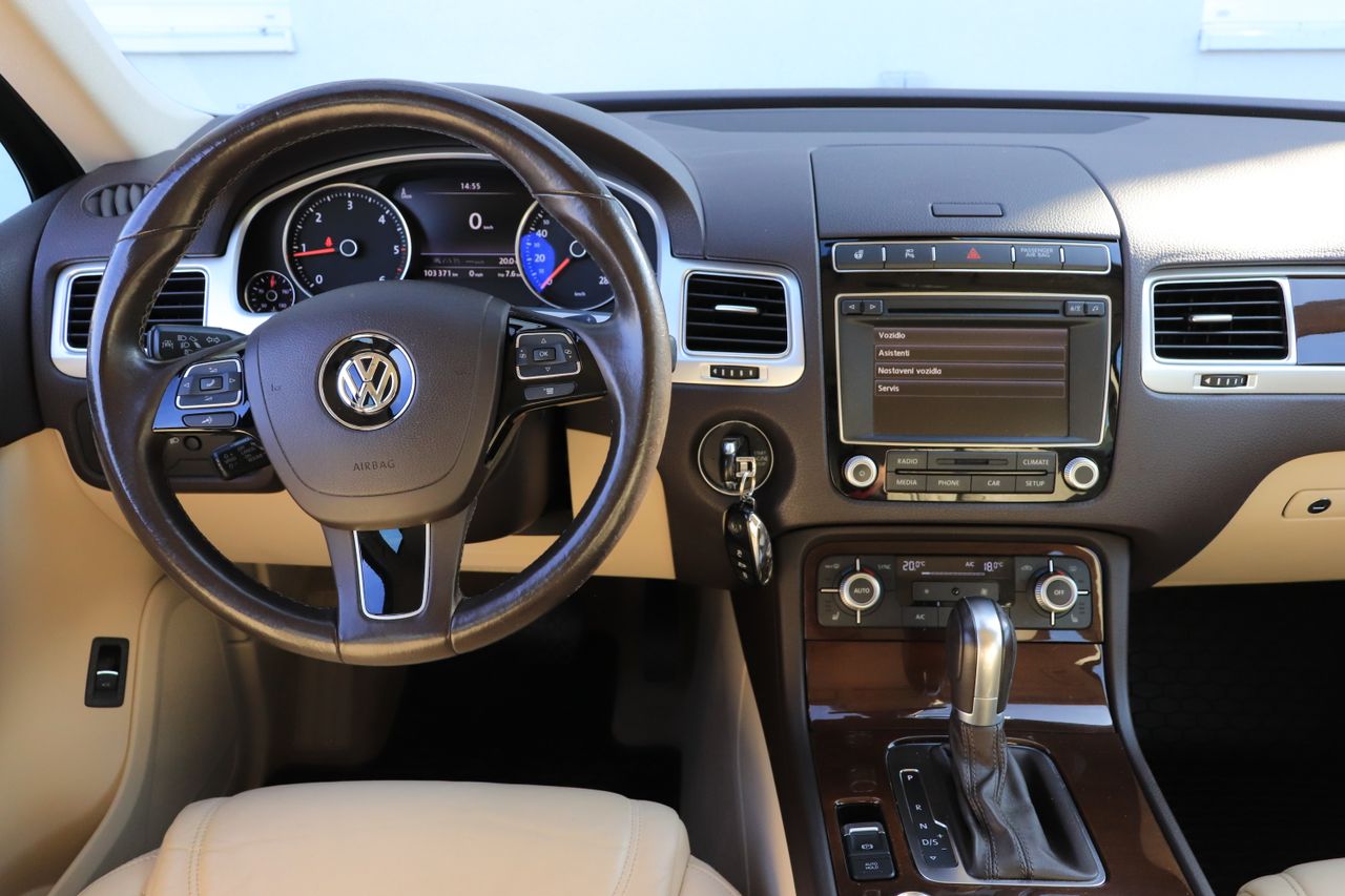 Volkswagen Touareg 3.0 TDI Ad.Temp/Panorama/Tažné/Kamera