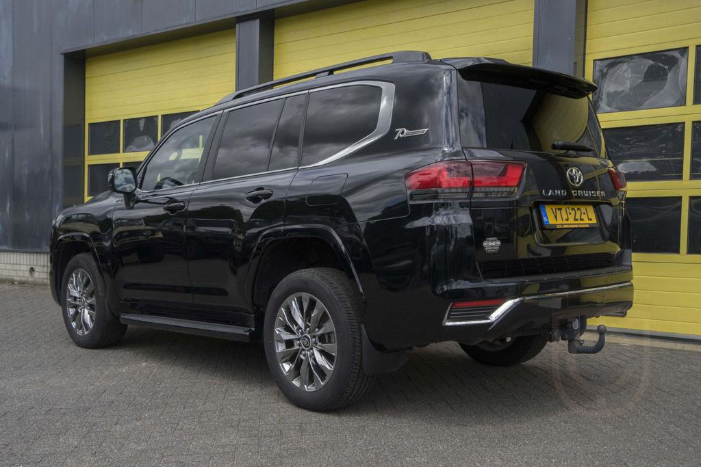 Toyota Land Cruiser Land cruiser 300 70 th anniversary