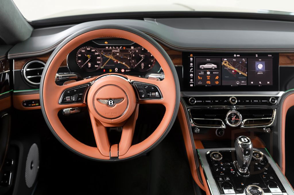 Bentley Flying Spur S V8 - Naim, Diamond Quilting