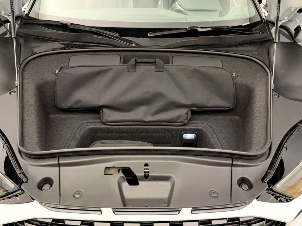 Audi R8 Spyder V10 Q PERFORMANCE NAVI+ KAMERA B&O LED