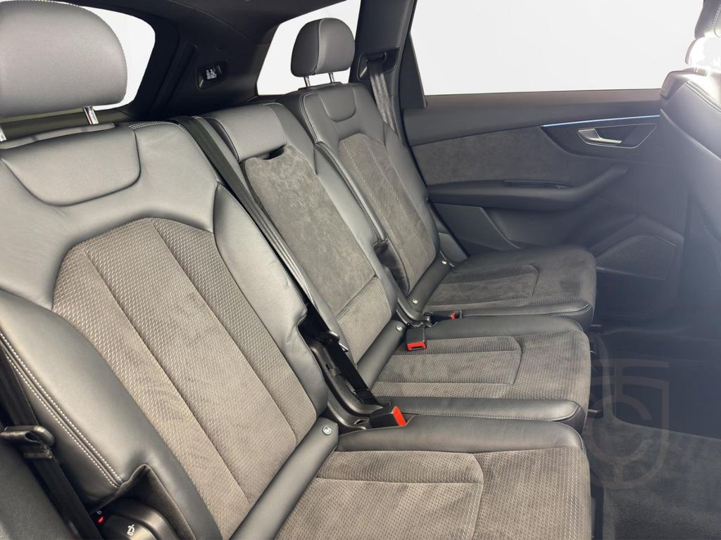 Audi SQ7 SUV SQ7 4.0 TFSI quattro