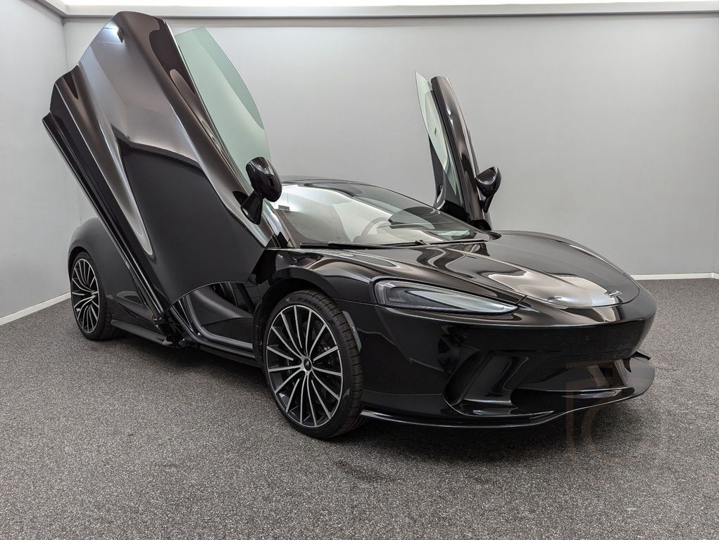 McLaren GT*MY2023*BLACK/BLACK*CARBON*FULL OPTIONS*B&W
