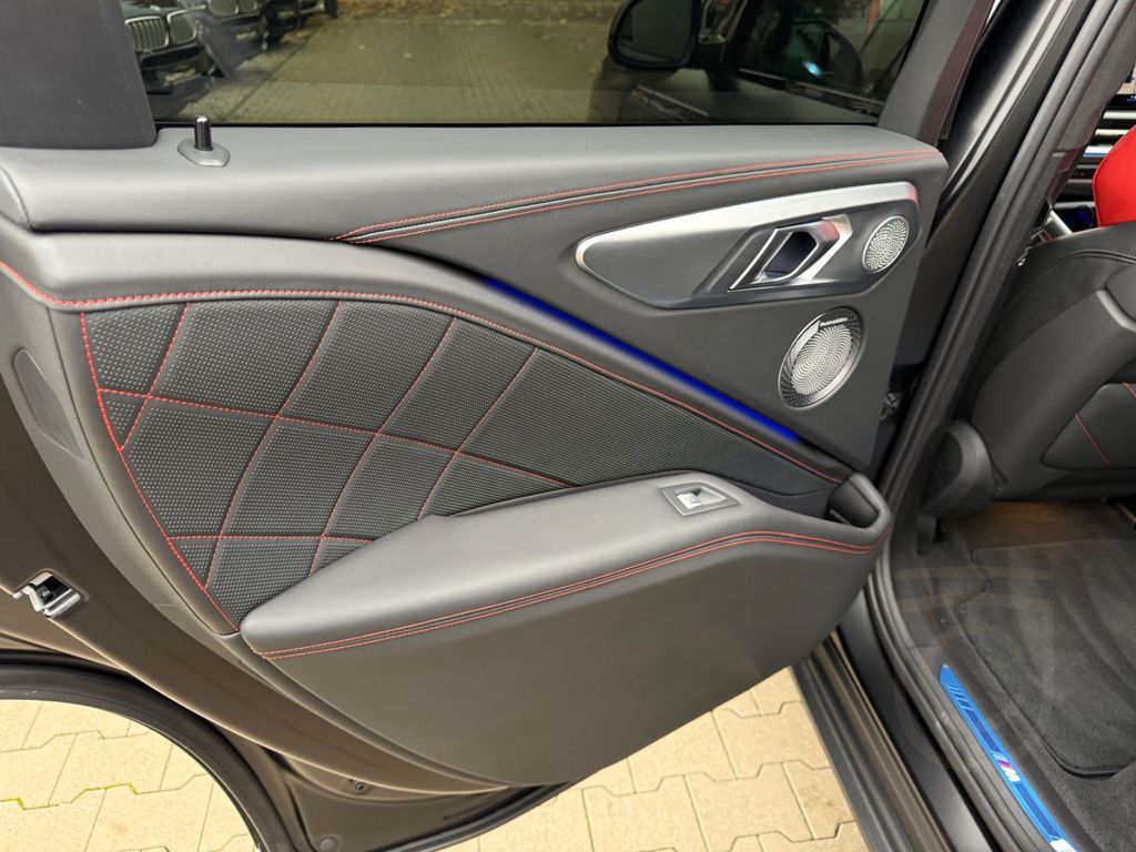 BMW XM RED Label-750PS