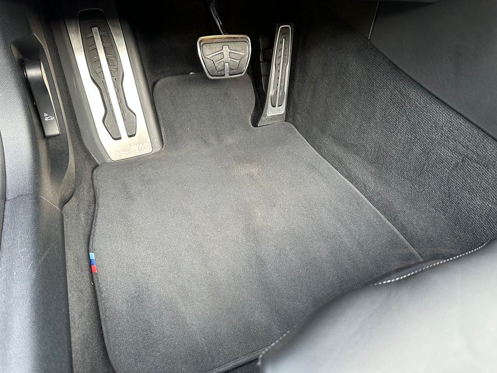 BMW M8 Cabrio Competition ACC/HUD/Gestik/Laser/360°