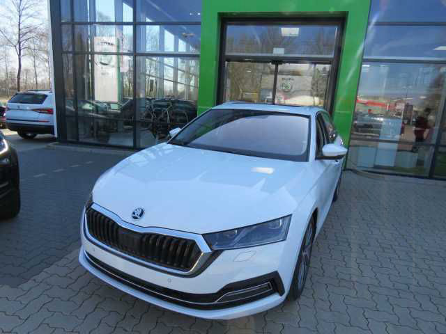 ŠKODA OCTAVIA COMBI 1.5 TSI ACT First Edition
