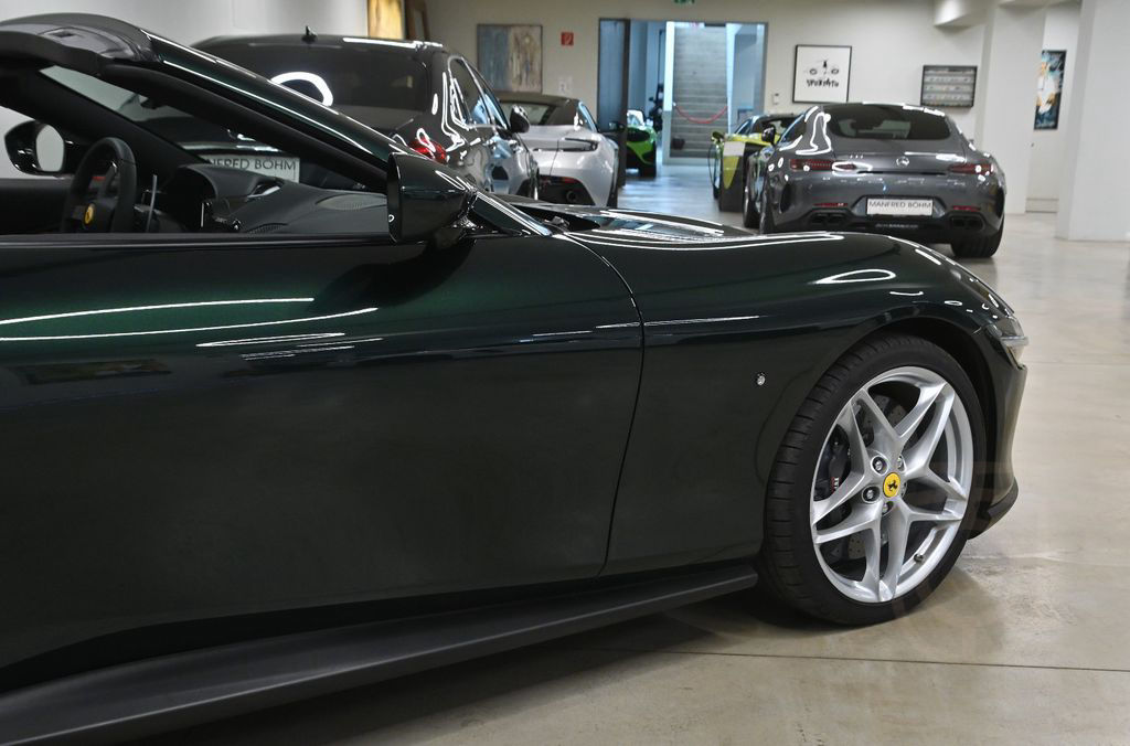 Ferrari Roma Spider