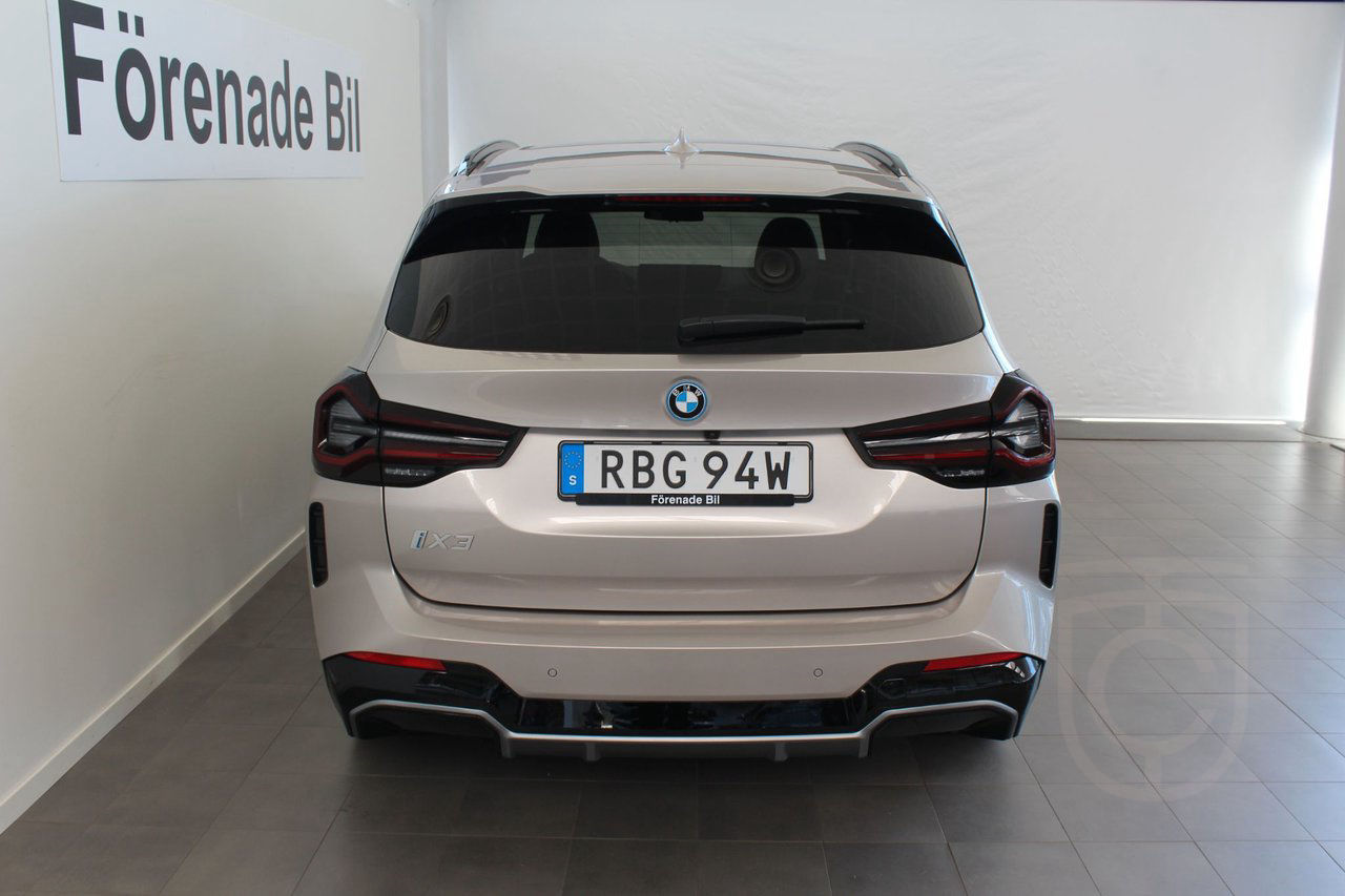 BMW iX3 Charged M Sport Panorama