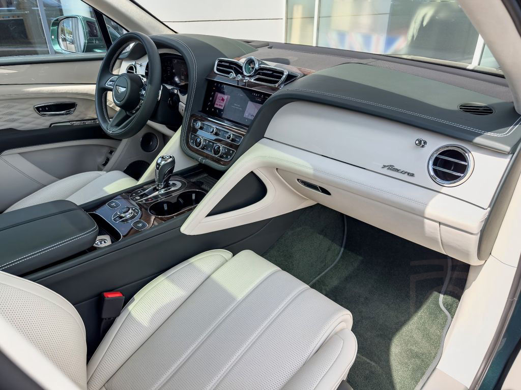 Bentley Bentayga Azure