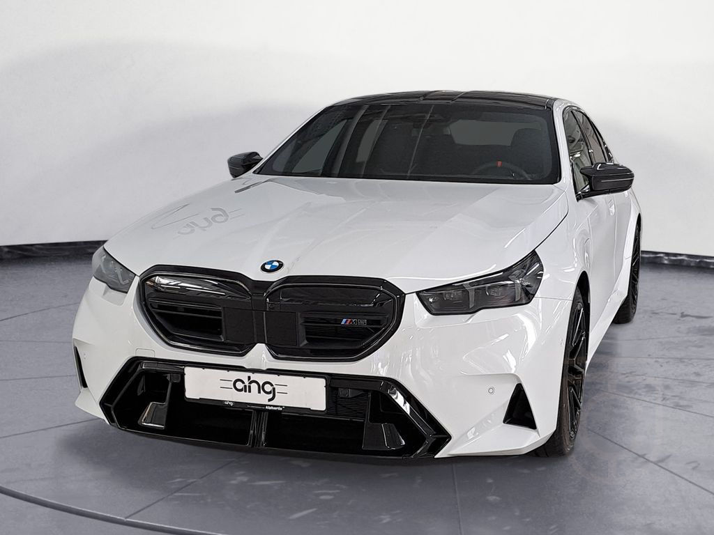 BMW M5 Plug-In Hybrid xDrive Ultimate Package