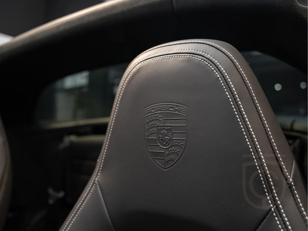 Porsche 992 992 Targa 4 Lift Carbon Bose 911 3.0 Targa 4