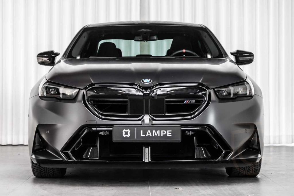 BMW M5 Bowers & Wilkins Panoramadak Head-Up Keyless