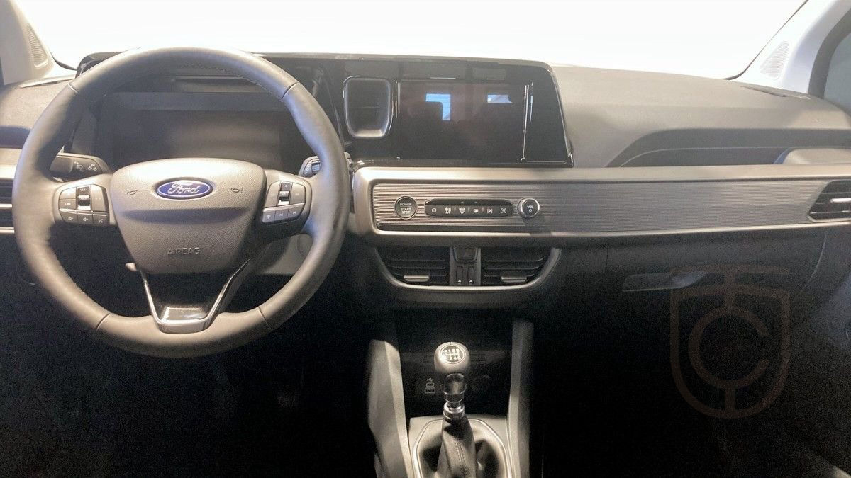 Ford Tourneo Courier Titanium