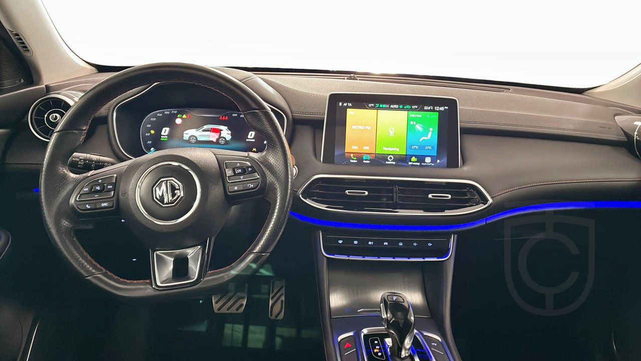 MG EHS PLUG-IN HYBRID LUXURY MY21