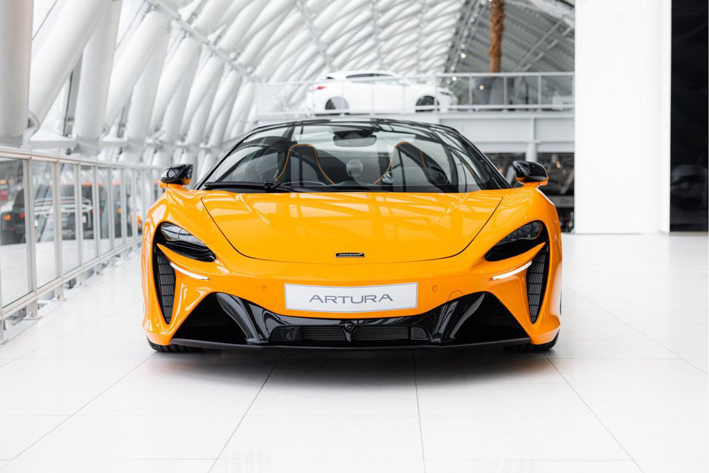 McLaren Artura Spider 3.0 V6 Plug-In | Performance | Car