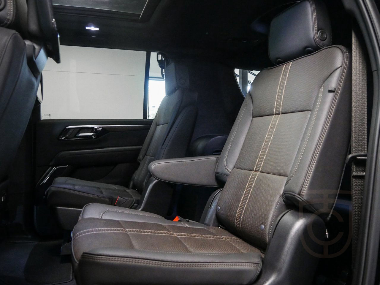 Chevrolet Suburban High Country DELUXE V8