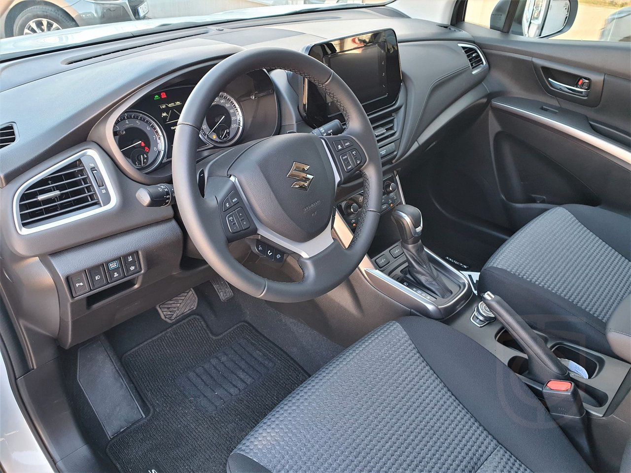 Suzuki S-Cross Hybrid Select Auto