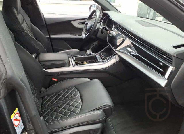 Audi SQ8 4.0 TFSI quattro Tiptronic AHK Matrix Pano