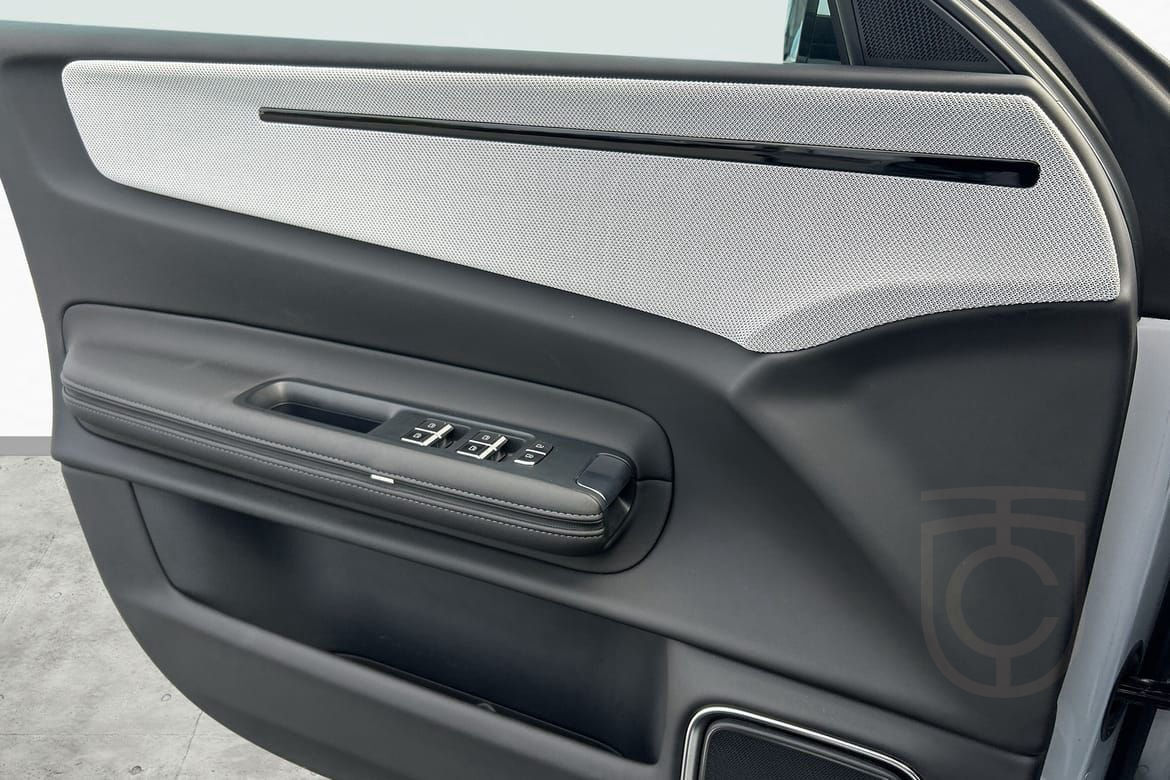 Polestar 4 Long Range Single Motor Plus Pilot