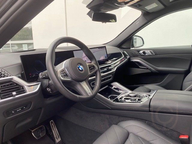 BMW X6 xDrive30d M Sport AHK PanoSky StandHz Massage