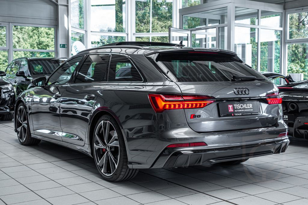 Audi S6 Avant EXCLUSIVE B&O*PANO*LUFT*HUD*SClose*21"