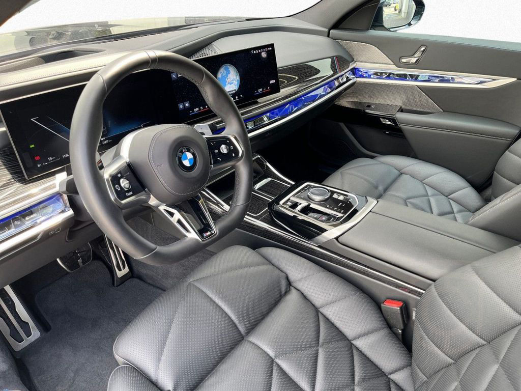 BMW 740d xD M Sport Fond-Ent SkyL AutobahnA StHz 21"