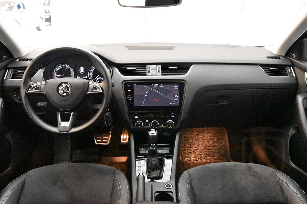 Skoda Octavia Scout 2.0 TDI 4x4 DSG Premium Nav Värmare Drag