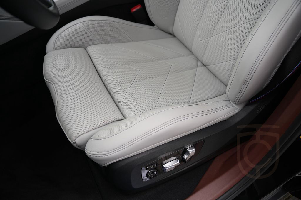 BMW XM BLACK EDITION-ACC-AHK-23M-LEDER SILVERSTONE