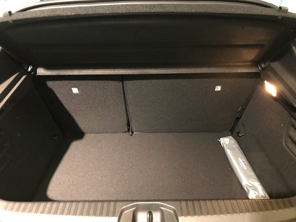 Renault Clio Intens 1,6 140hk Hybrid E-TEACH 5-dörrars