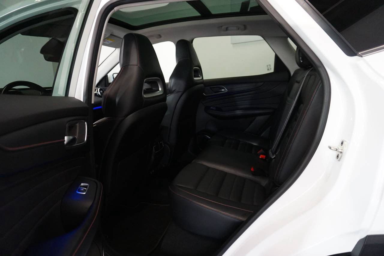 MG EHS PLUG-IN HYBRID LUXURY MY21