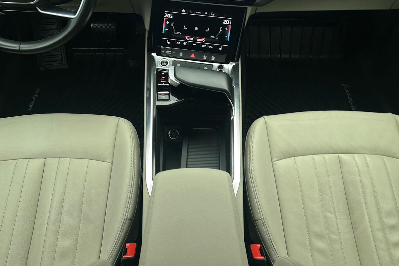 Audi E-Tron 55 quattro Proline Svart Optik