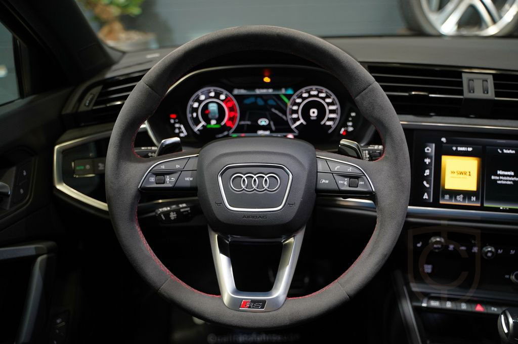 Audi RS Q3 Sportback 2.5 TFSI 280km/h*SONOS*AHK*ACC