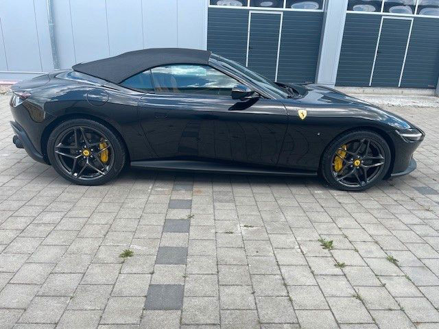 Ferrari Roma Spider Nero Carbon HIFI VIEW ADAS DISPLAY