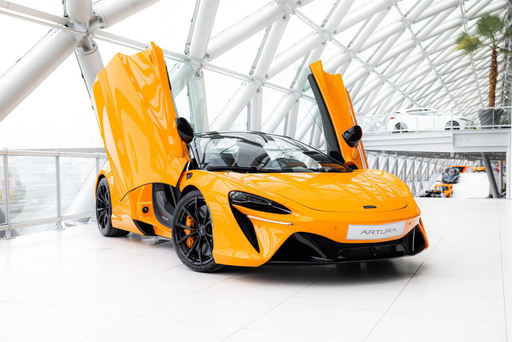 McLaren Artura Spider 3.0 V6 Plug-In | Performance | Car