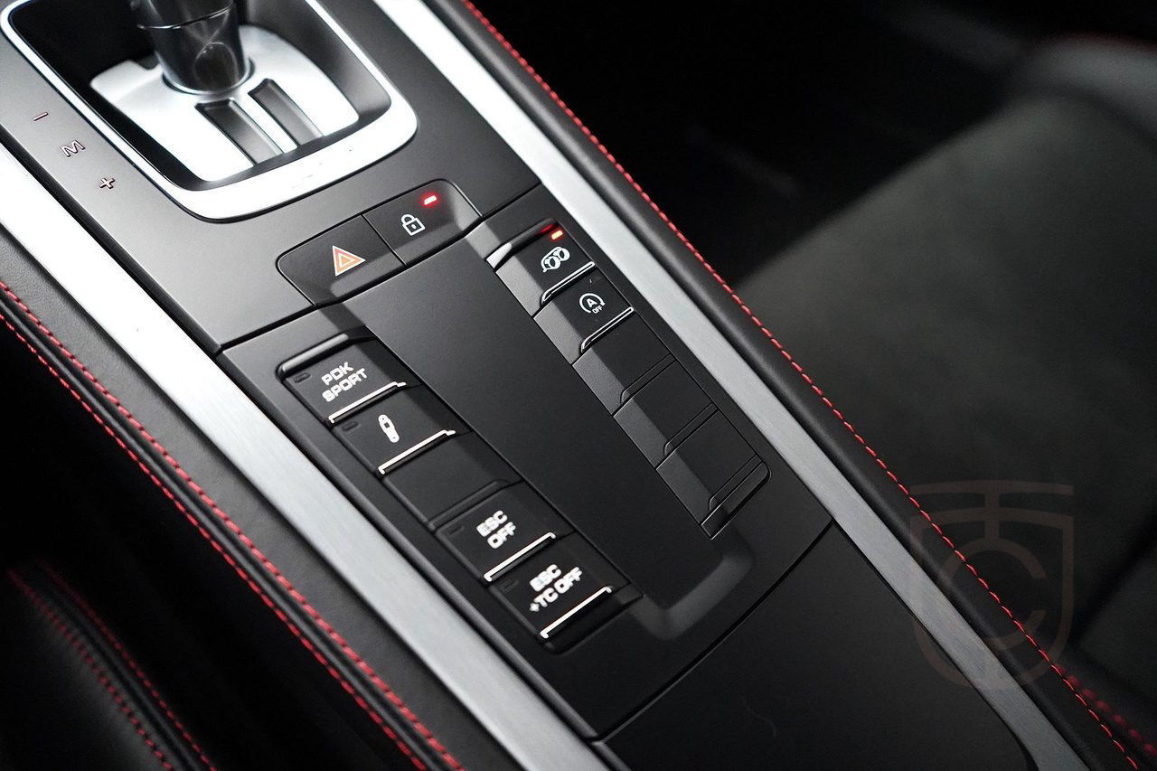 Porsche 718 Cayman GT4 MR
