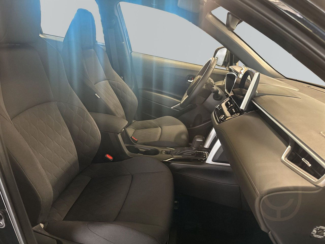 Toyota Corolla Cross  1,8 HYBRID ACTIVE