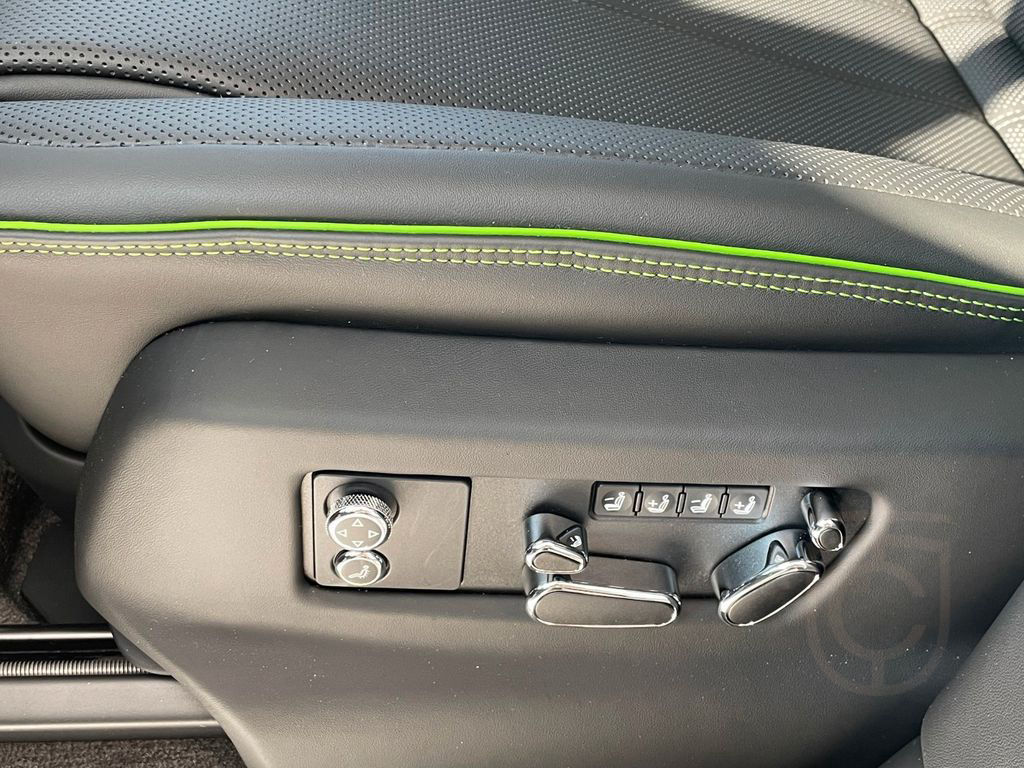Bentley Bentayga V8 Black Edition - DemoCar