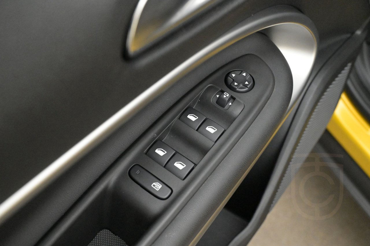 Jeep Avenger Electric Summit LED AdapFart