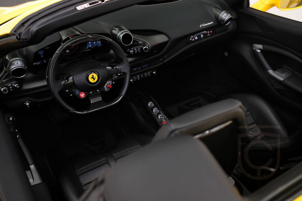 Ferrari F8 Spider/CARBON/LIFT/PASS.DISPL/RACINGSEATS/JBL