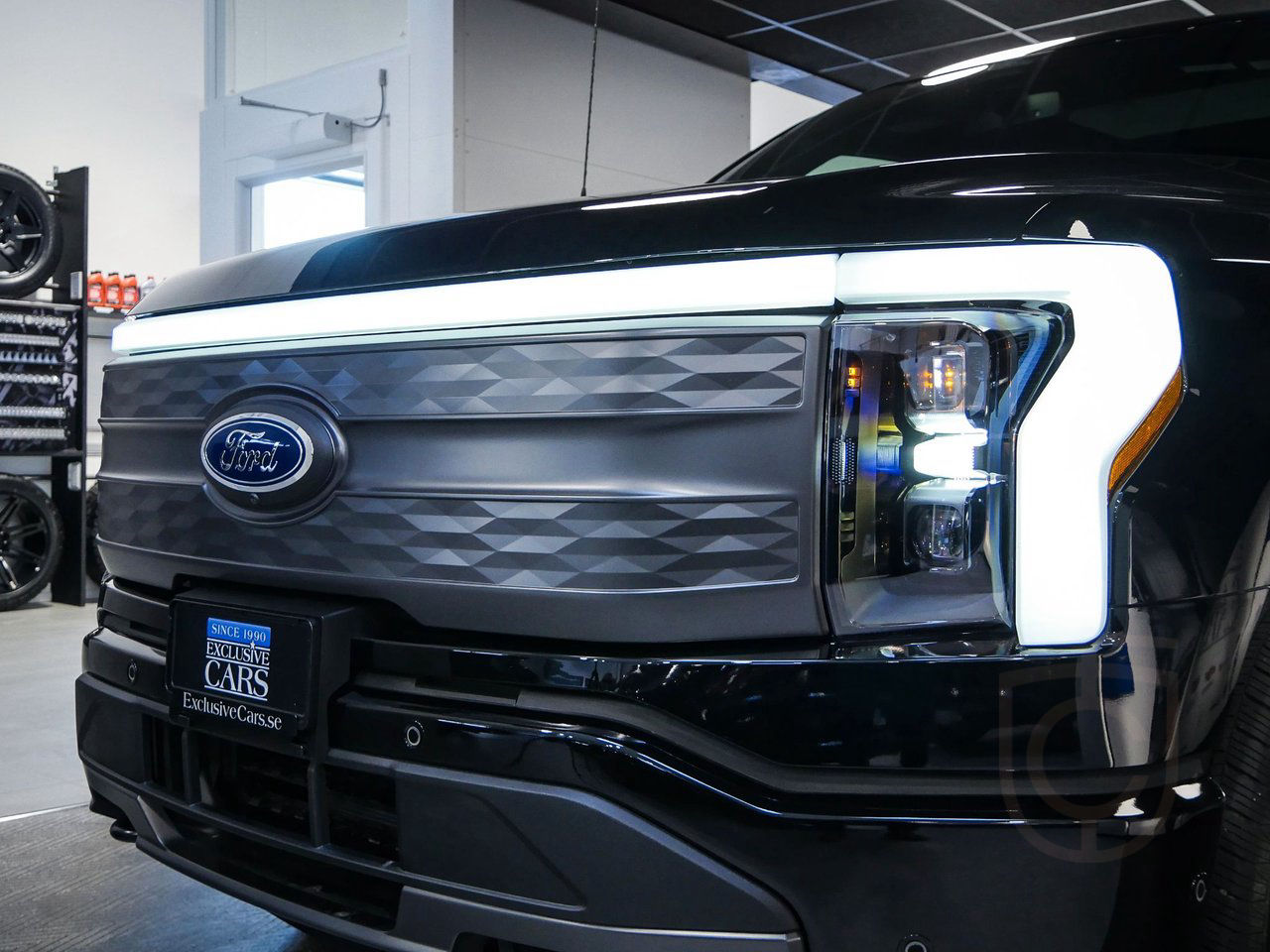 Ford F-150  F150 Lightning Lariat Extended Range