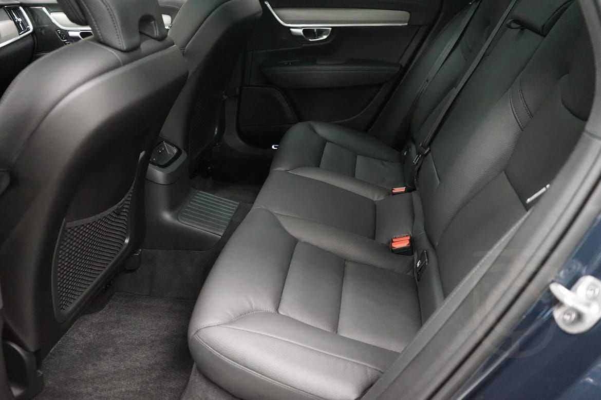 Volvo V90 T8 Ultra Bright