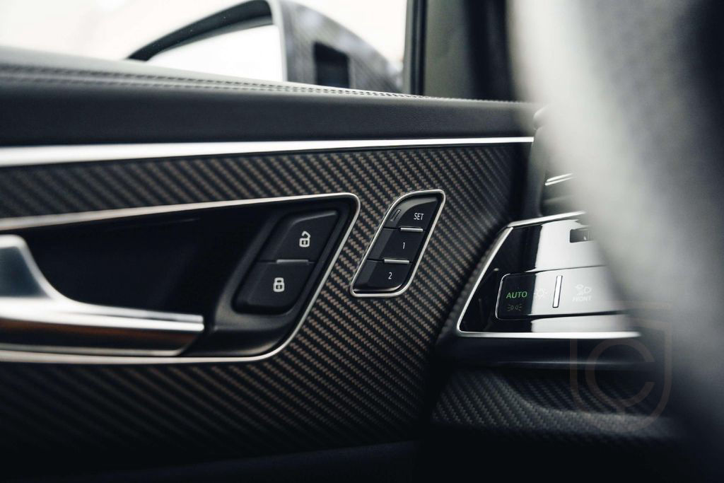 Audi RS Q8 Performance / New / Ceramic / Sunroof / Ma