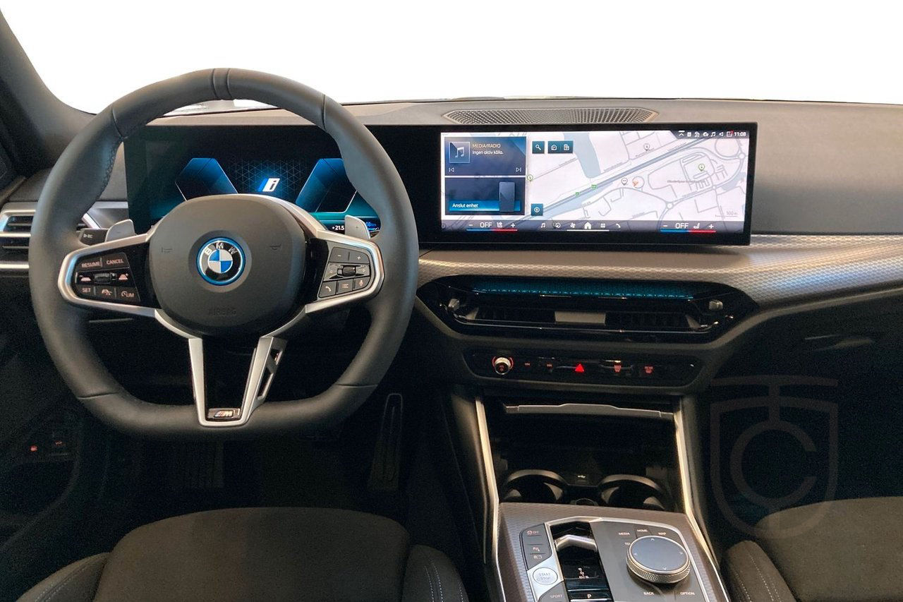 BMW 330e xDrive Touring