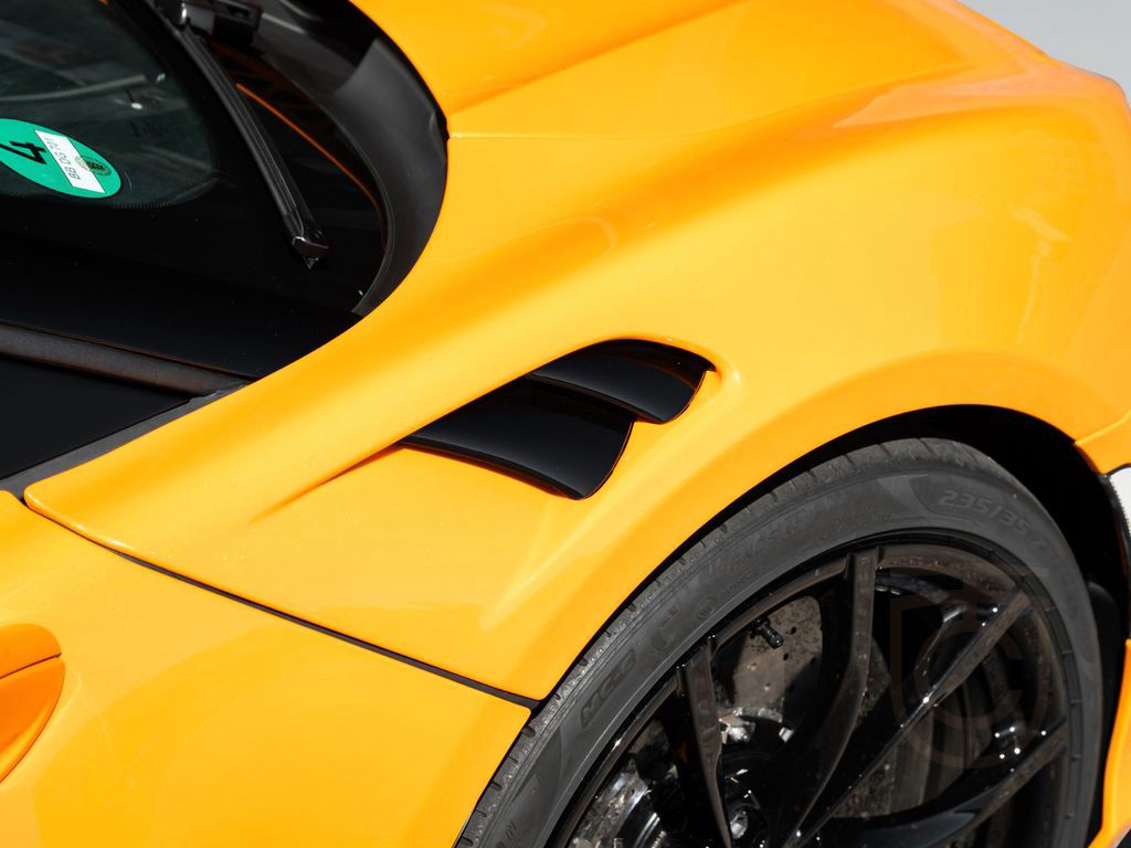 McLaren Artura Spider | MSO | Carbon Interior