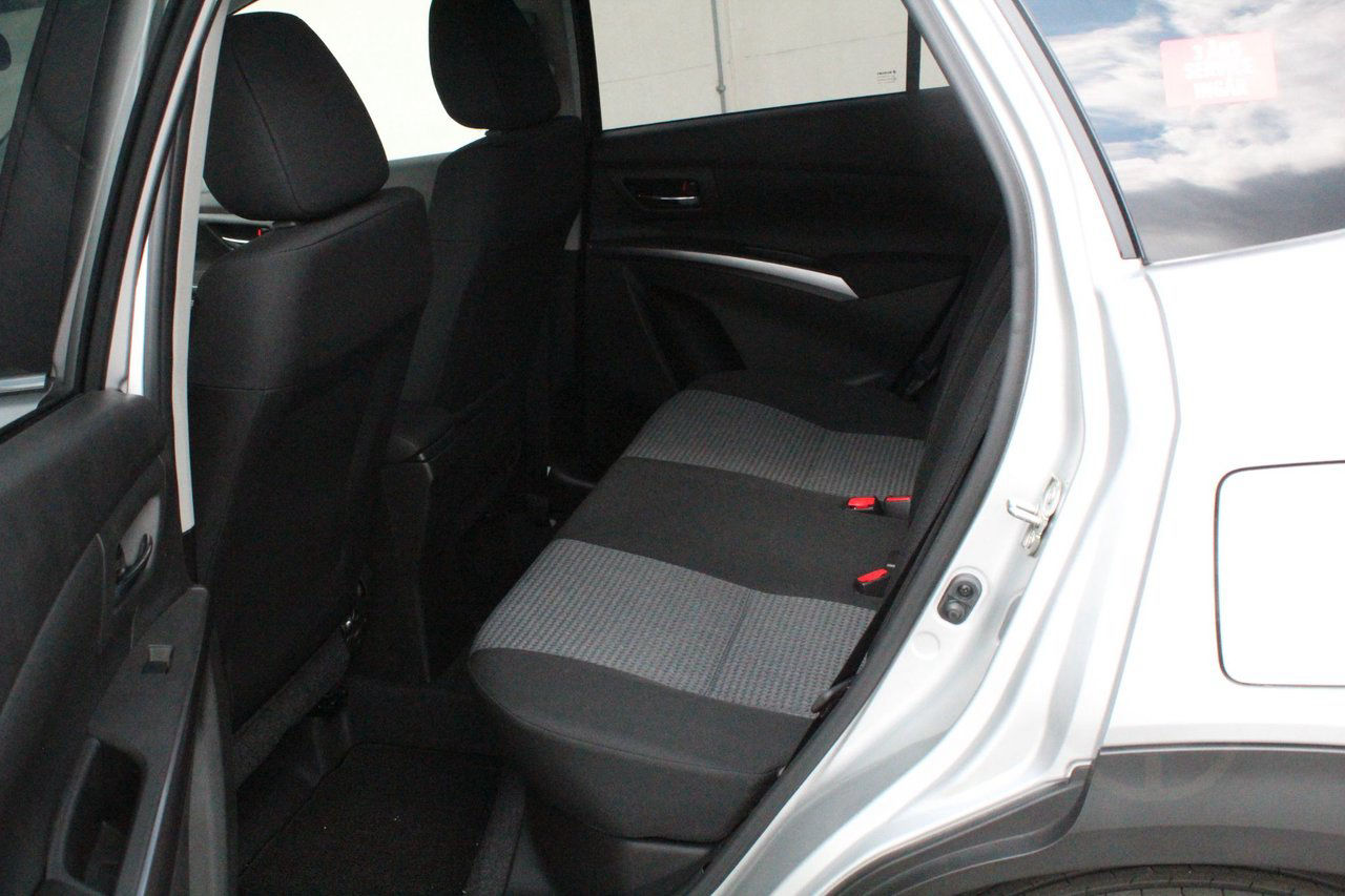 Suzuki S-Cross Select 4WD