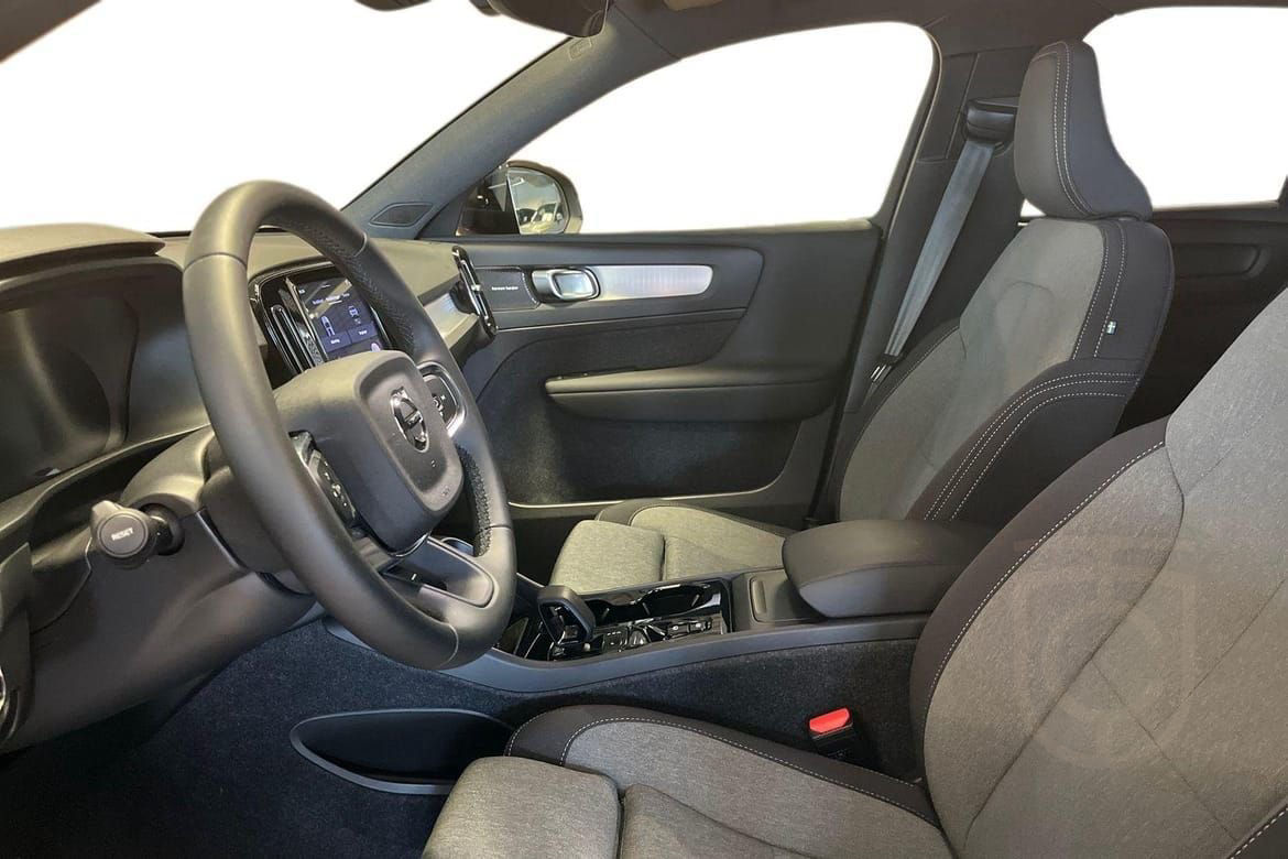 Volvo XC40 B4 FWD Bensin Plus Dark