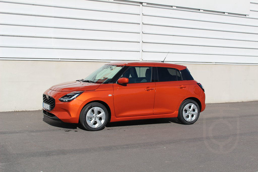 Suzuki Swift Hybrid CVT 60kW 2024